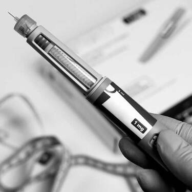 Adult Acne + Scarring